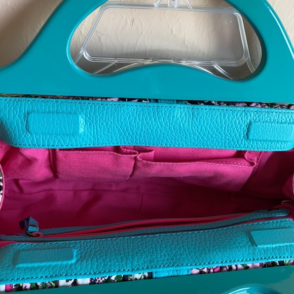 Isabella Fiore Swiss Miss Wood Handle Frame bag - Picture 2 of 16